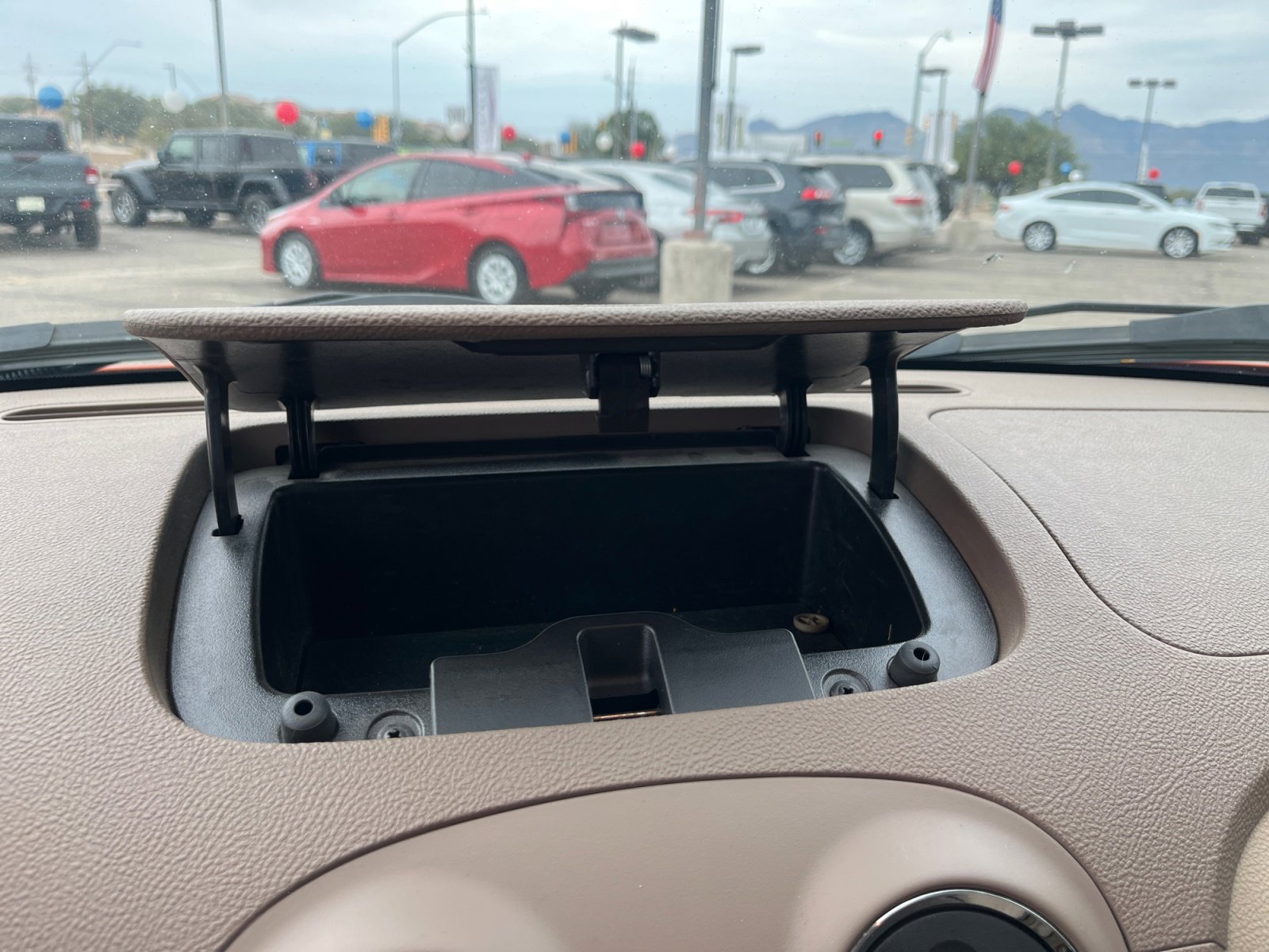 Used 2007 Chevrolet HHR LT image 32