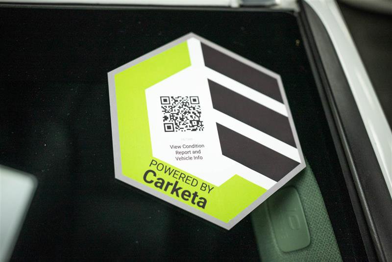 Used 2024 Volvo XC40 B5 Plus image 26