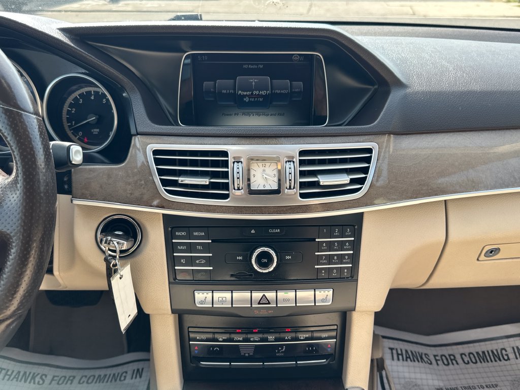 Used 2016 Mercedes-Benz E 350 4MATIC Sedan image 30