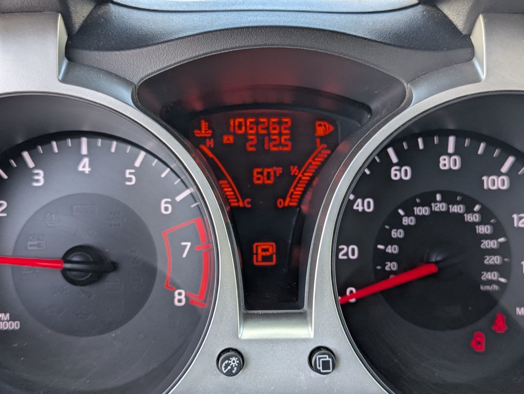 Used 2015 Nissan Juke SV w/ Technology Package AWD/4WD image 24