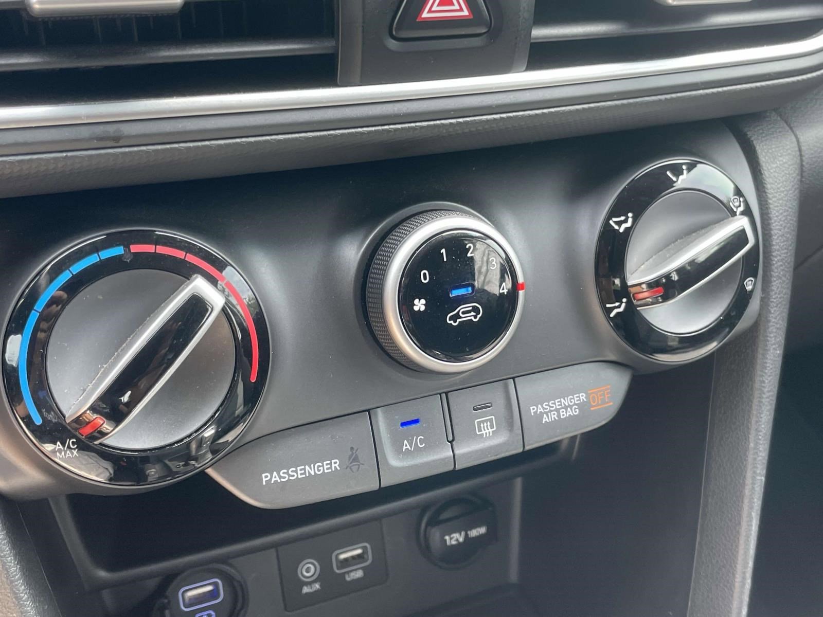 Used 2020 Hyundai Kona SE FWD image 24