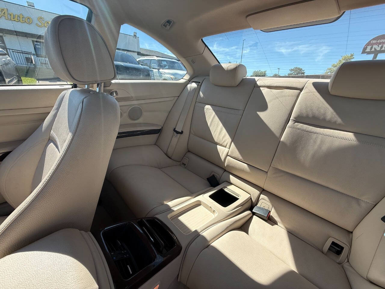 Used 2011 BMW 335i xDrive Coupe w/ Premium Pkg AWD/4WD image 26