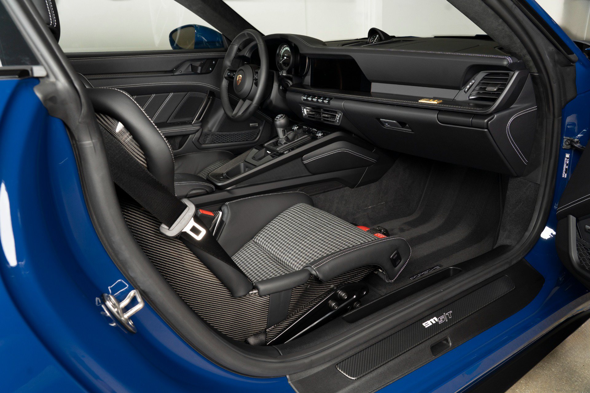 Used 2024 Porsche 911 GT3 RS RWD image 36