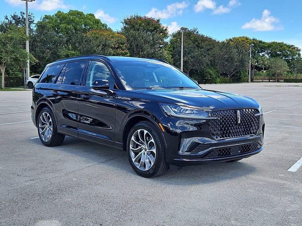 New 2025 Lincoln Aviator 2WD w/ Jet Appearance Package image 31