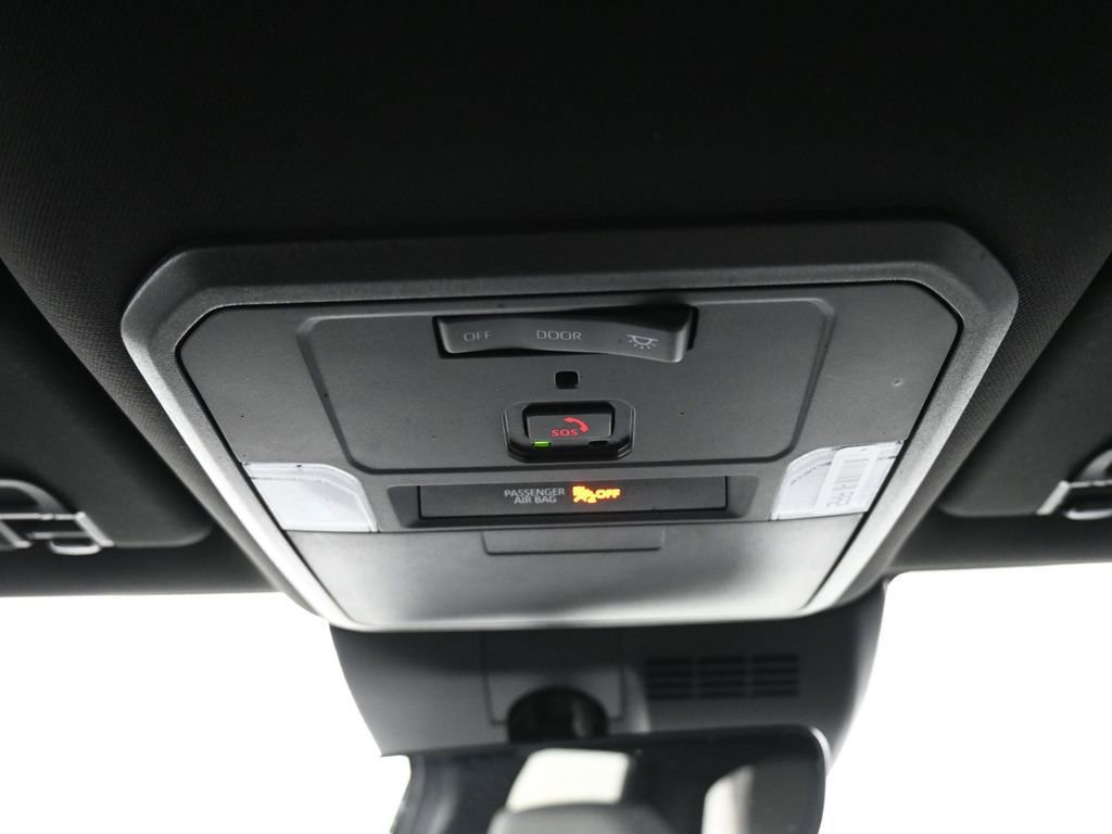 Certified 2024 Toyota Tacoma SR5 image 18