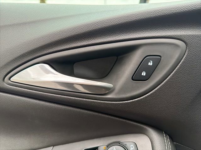 Used 2025 Buick Encore GX Preferred w/ Comfort Package image 18