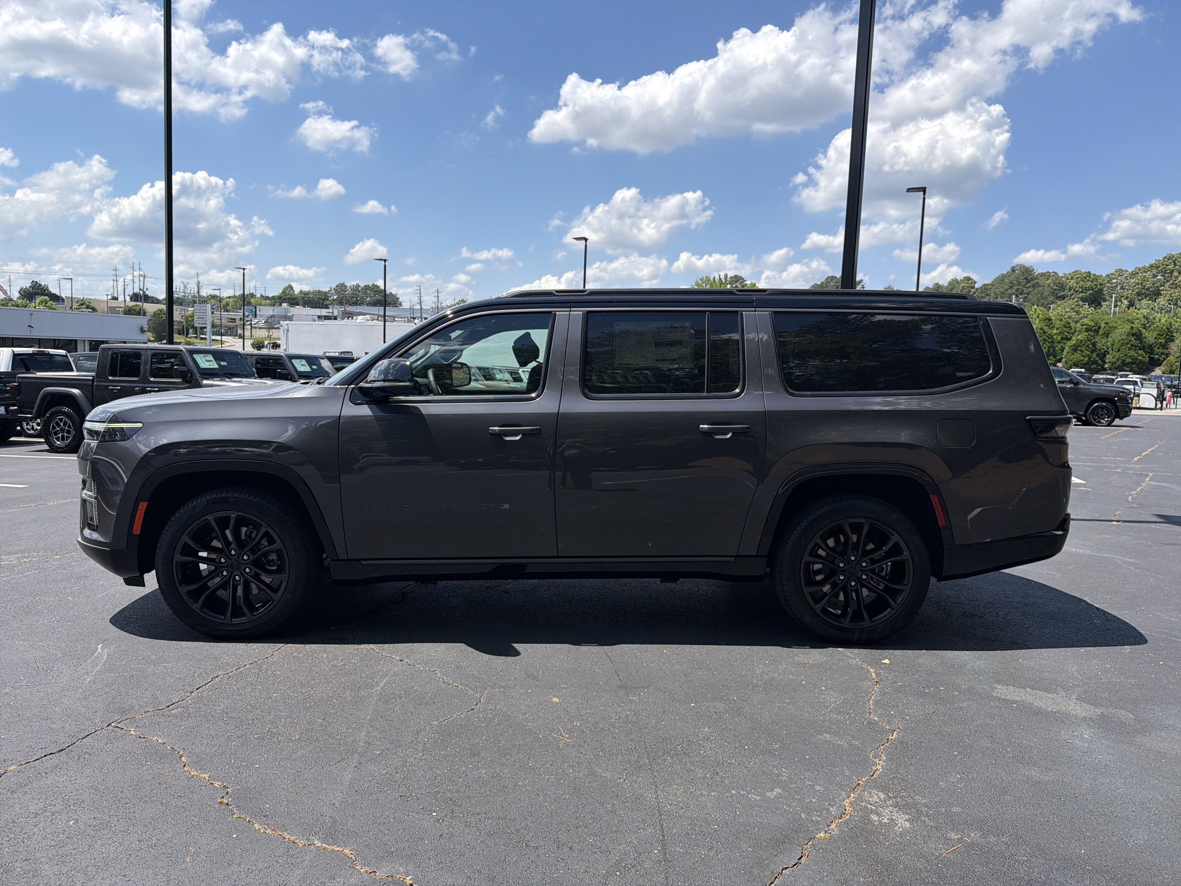 New 2026 Jeep Grand Wagoneer L Summit AWD/4WD image 4