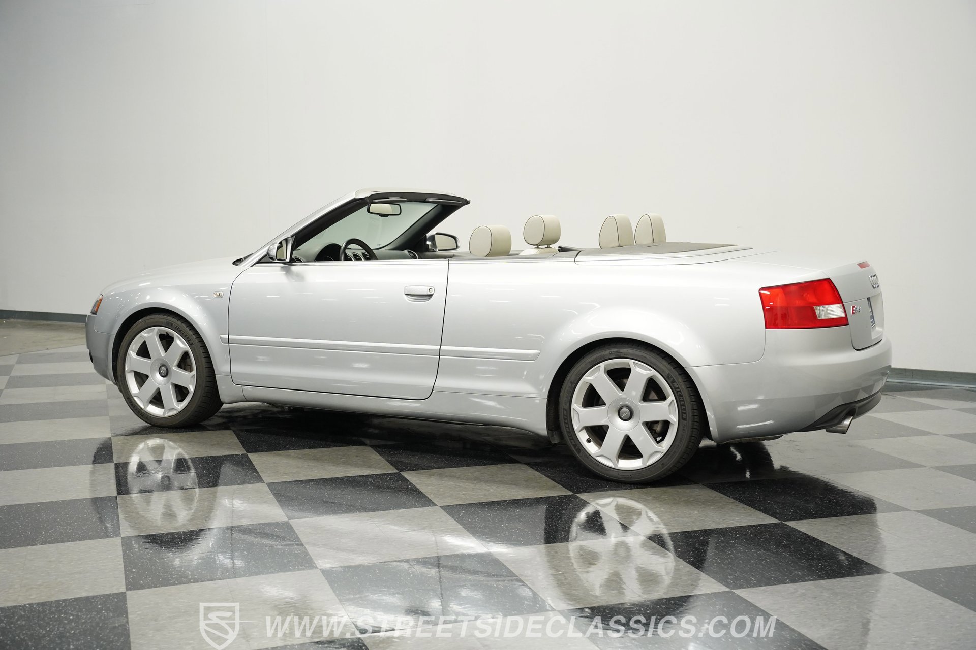 Used 2004 Audi S4 Cabriolet image 8