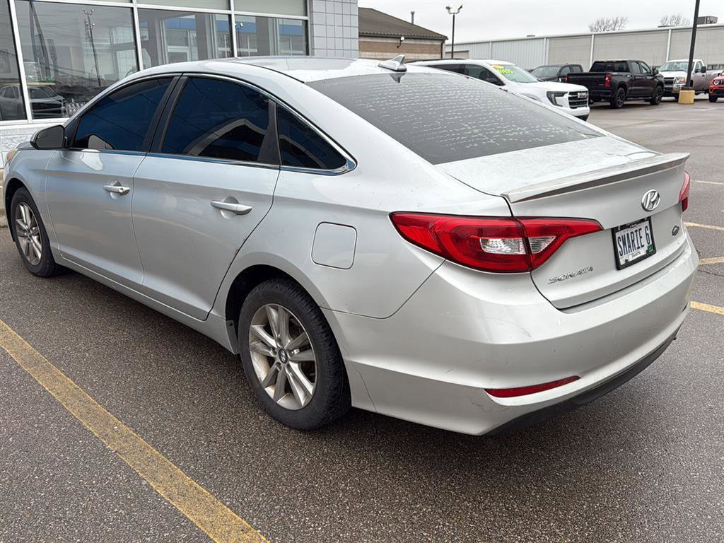 Used 2015 Hyundai Sonata SE w/ Option Group 09 image 11