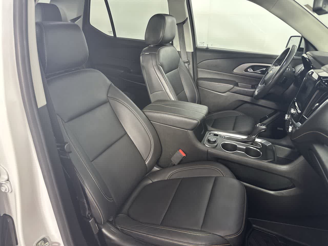Used 2019 Chevrolet Traverse LT w/ LT Premium Package AWD/4WD image 21