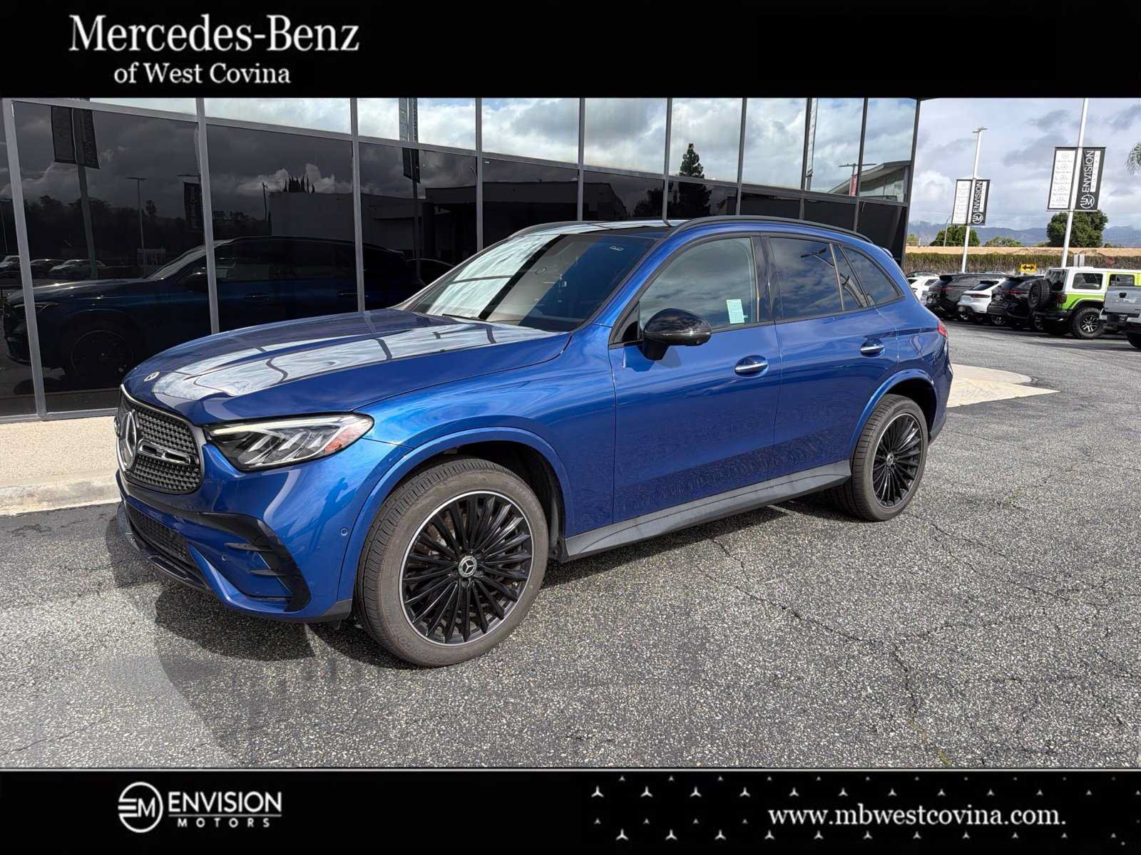 Used 2023 Mercedes-Benz GLC 300 4MATIC image 1
