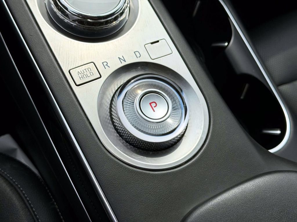 Certified 2025 Genesis GV70 2.5T image 28