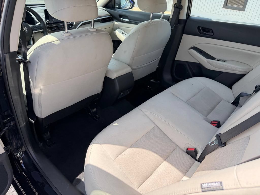 Used 2025 Nissan Altima 2.5 SV FWD image 16