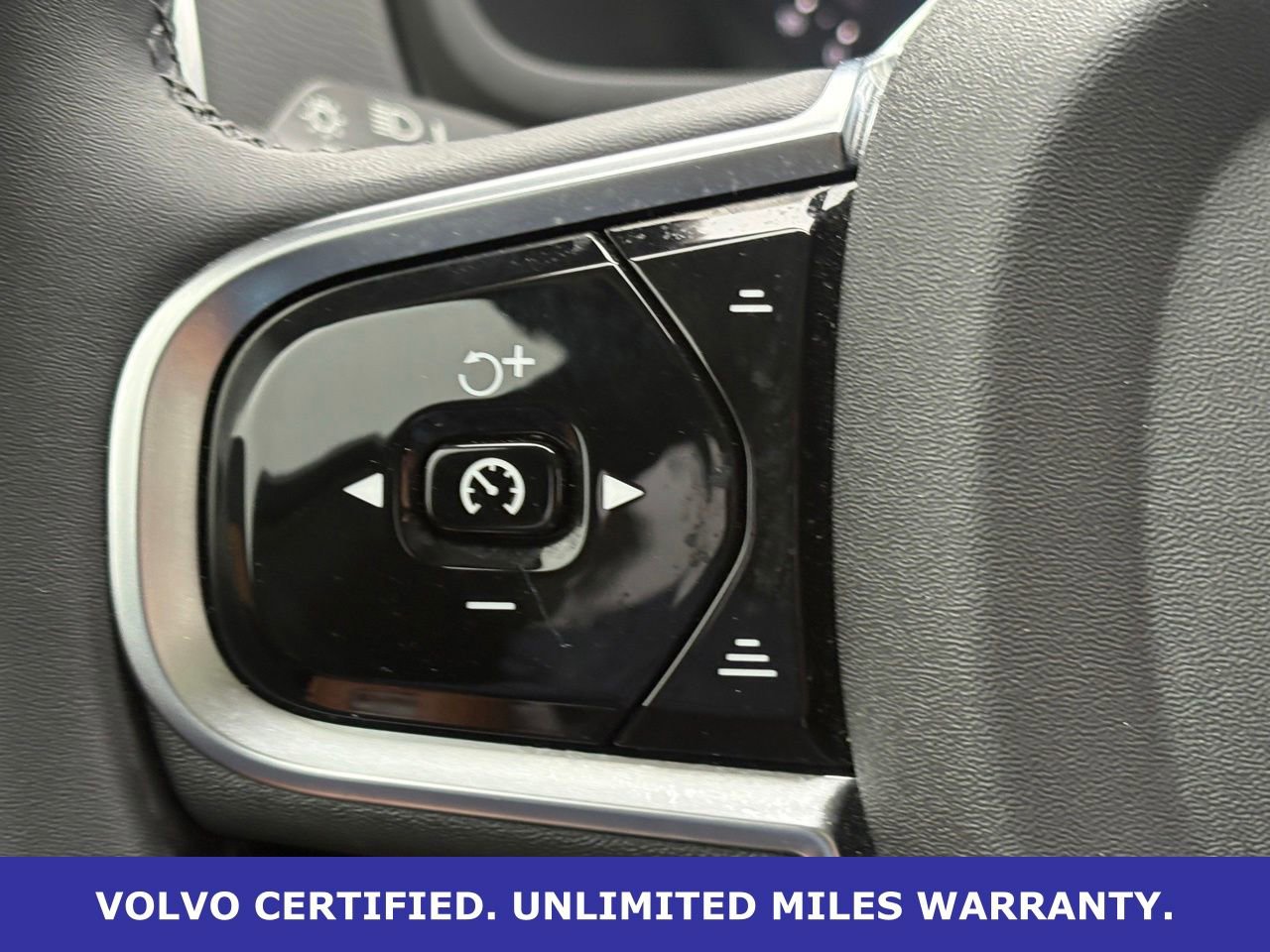 Certified 2024 Volvo XC90 T8 Plus w/ Protection Package Premier AWD/4WD image 17