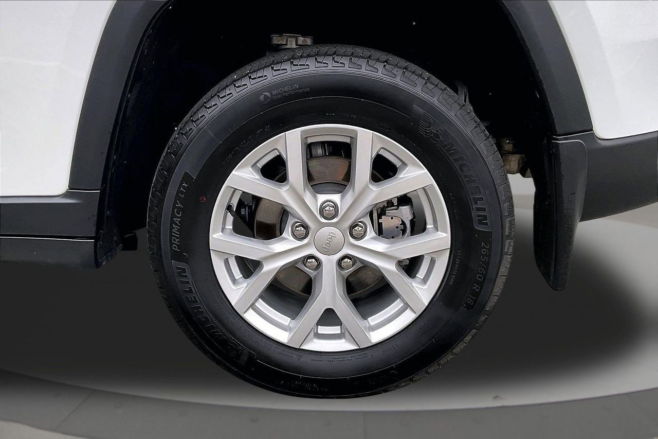 Certified 2023 Jeep Grand Cherokee Limited w/ MOPAR Finishing Package image 37