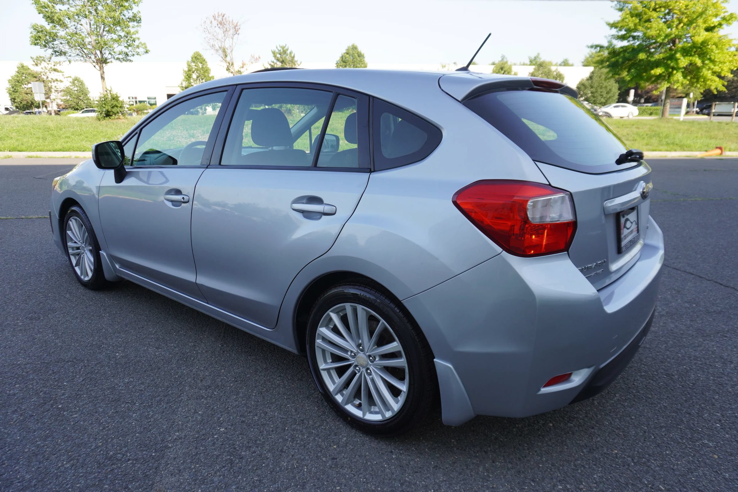 Used 2012 Subaru Impreza 2.0i Premium AWD/4WD image 5