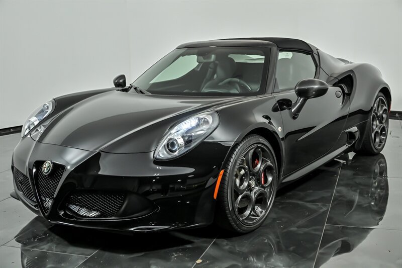 Used 2016 Alfa Romeo 4C Spider RWD image 5