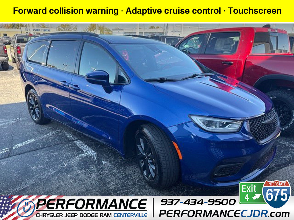 Used 2021 Chrysler Pacifica Touring w/ S Appearance Package FWD image 1