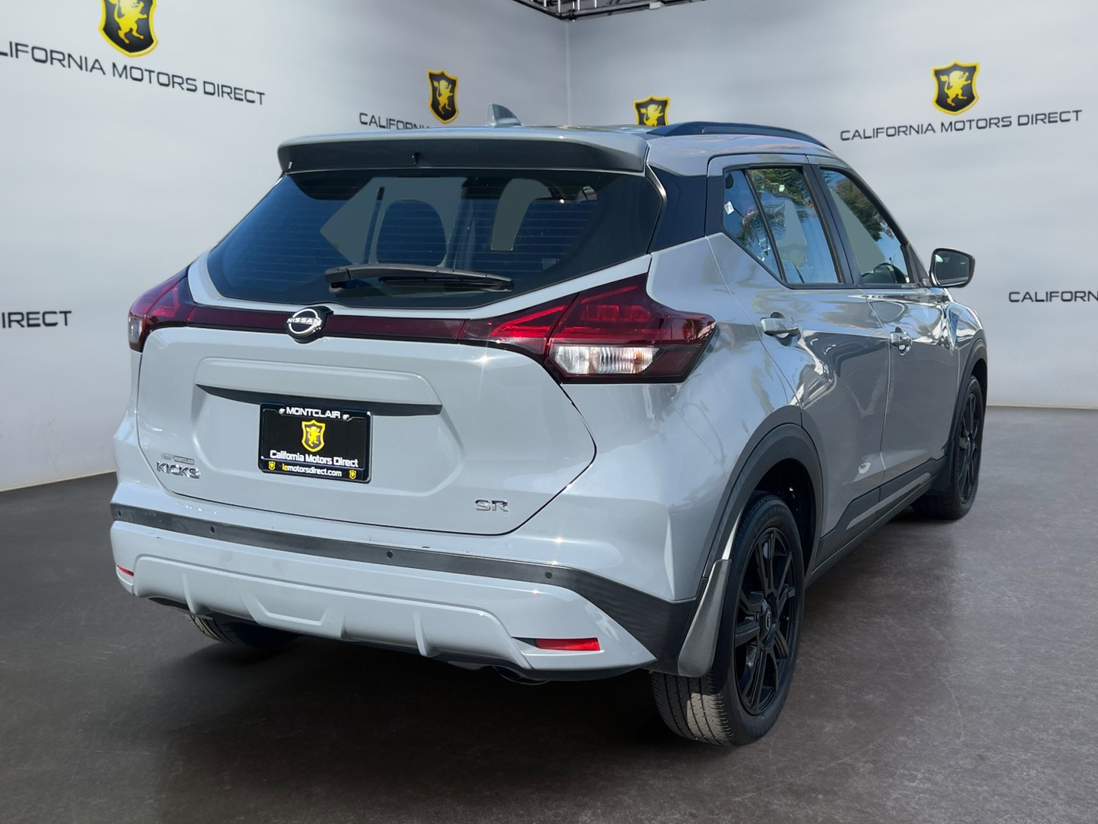 Used 2024 Nissan Kicks SR FWD image 5
