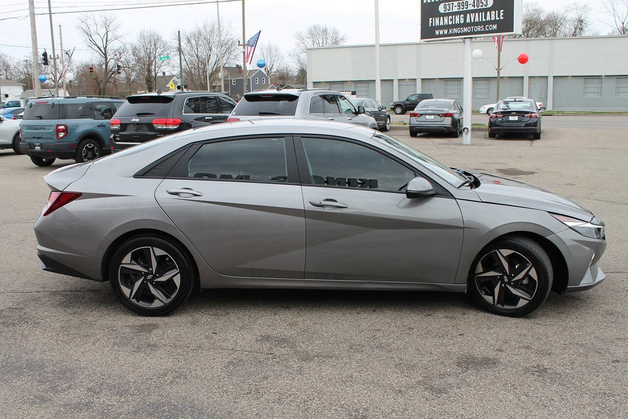 Used 2023 Hyundai Elantra SEL w/ Convenience Package image 6