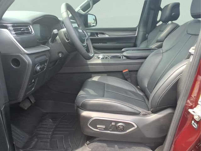 Used 2024 Jeep Wagoneer Series II w/ Premium Group I AWD/4WD image 18