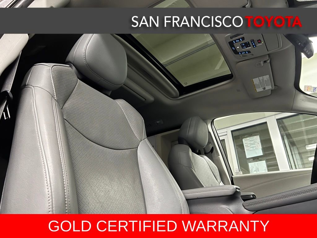 Certified 2021 Toyota Sienna Limited image 25