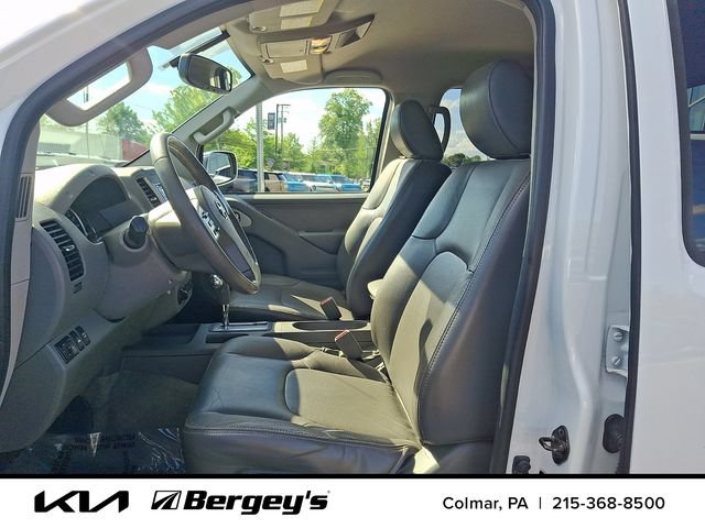 Used 2016 Nissan Frontier SL AWD/4WD image 14