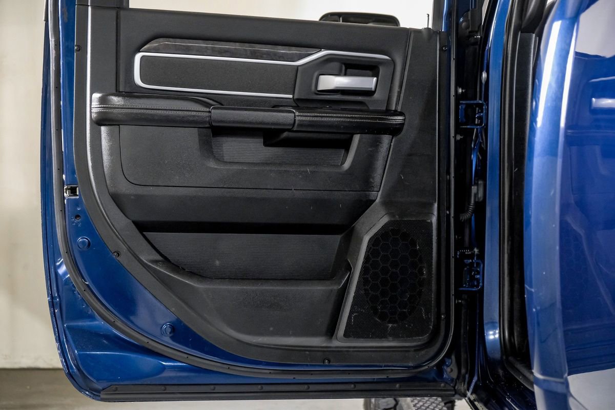 Used 2020 RAM 2500 Big Horn w/ Night Edition AWD/4WD image 36