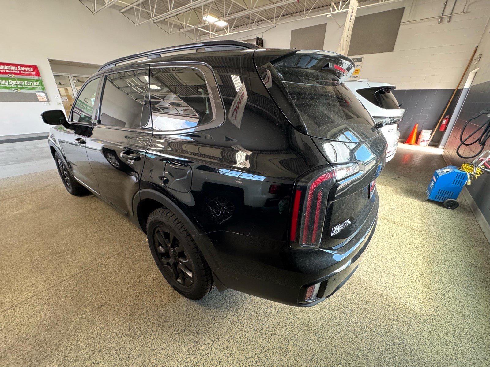 Used 2025 Kia Telluride SX Prestige X-Pro AWD/4WD image 7