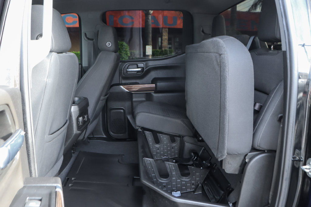 Used 2021 Chevrolet Silverado 1500 LT Trail Boss AWD/4WD image 31