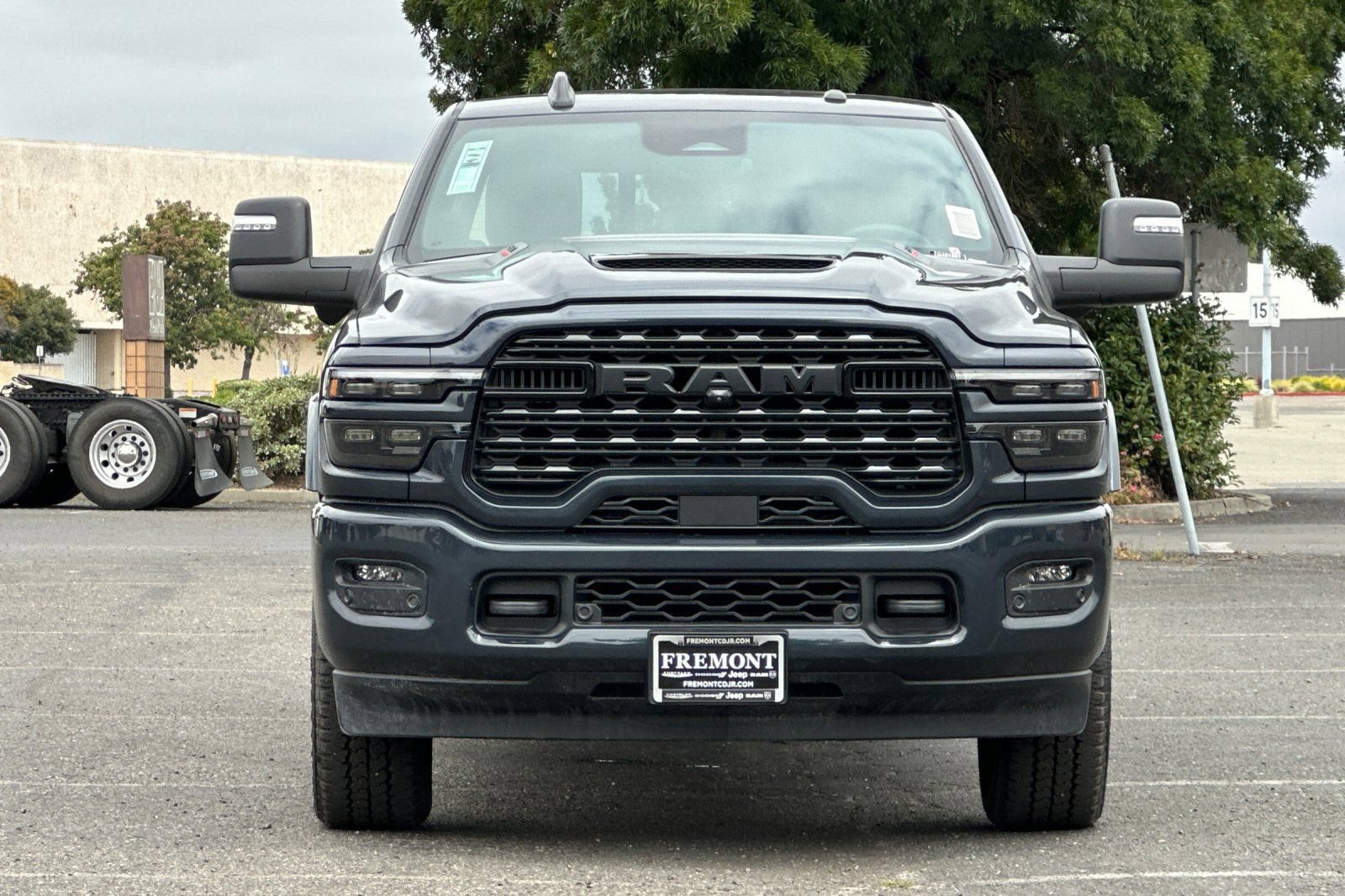 New 2026 RAM 2500 Limited AWD/4WD image 8