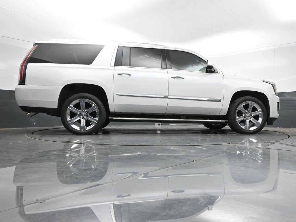 Used 2018 Cadillac Escalade ESV Premium Luxury AWD/4WD image 43