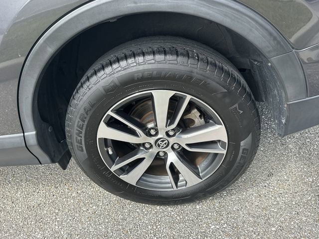 Used 2018 Toyota RAV4 XLE image 16