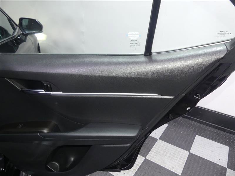 Used 2021 Toyota Camry SE w/ Cold Weather Package image 26