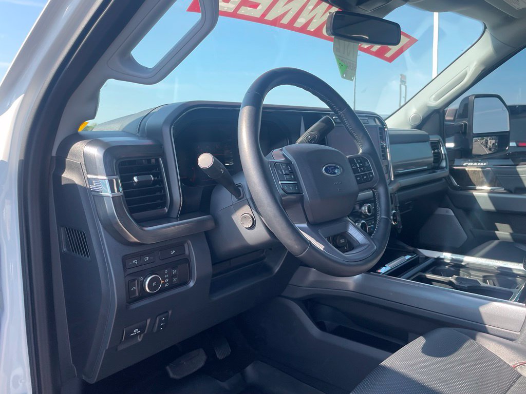 Used 2024 Ford F250 Lariat w/ Lariat Ultimate Package AWD/4WD image 12