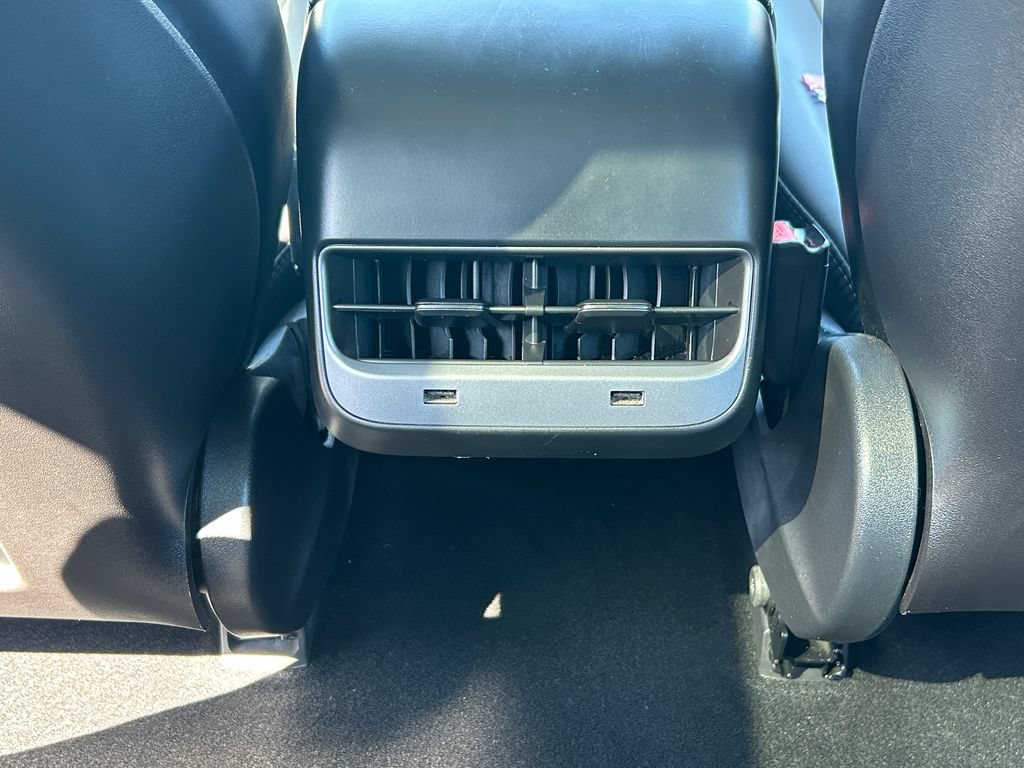 Used 2018 Tesla Model 3 Long Range RWD image 32