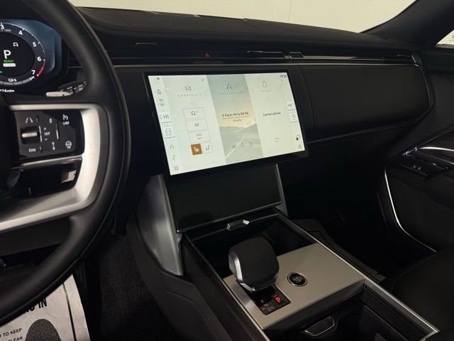 Used 2025 Land Rover Range Rover SE image 34
