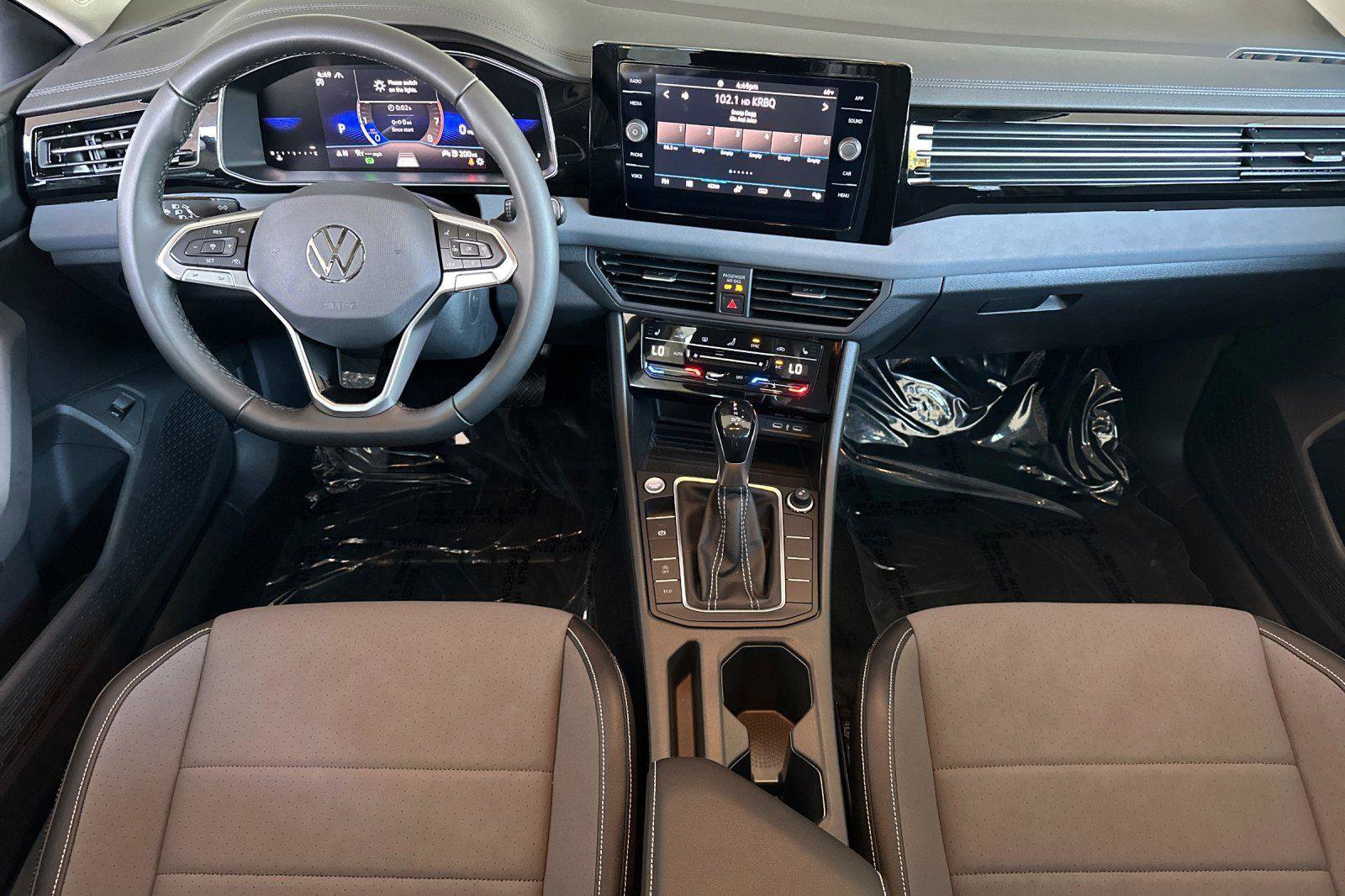 New 2025 Volkswagen Jetta SE image 12