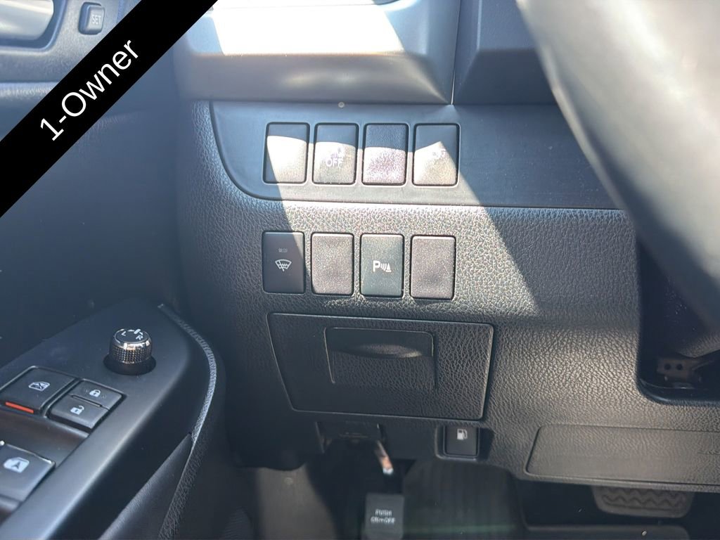 Used 2018 Toyota Highlander Limited FWD image 29