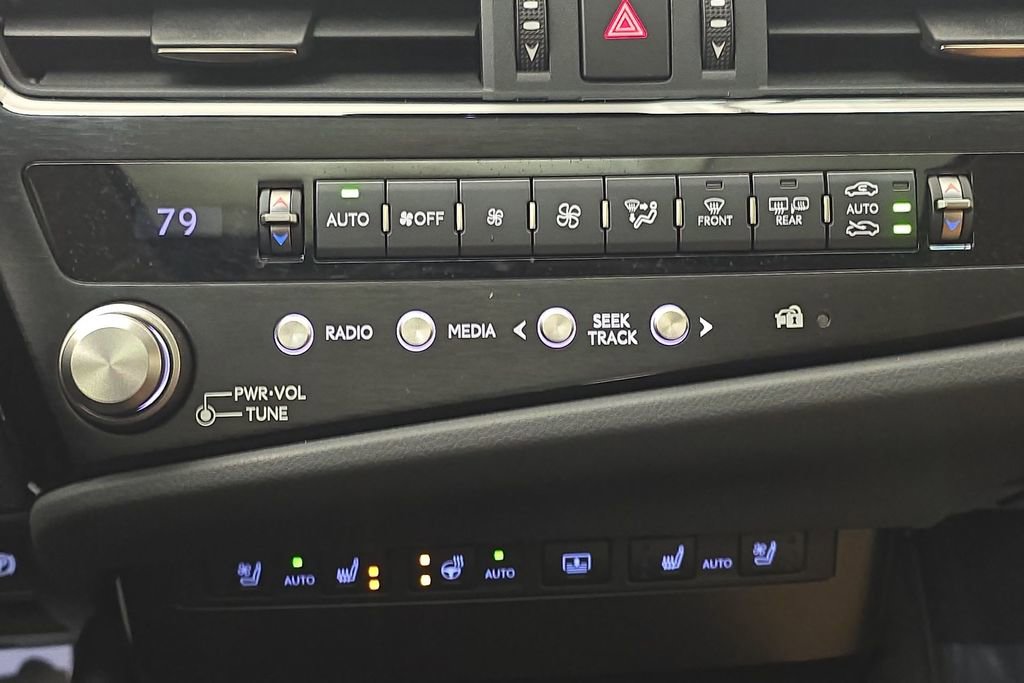 Used 2023 Lexus ES 300h Ultra Luxury image 20