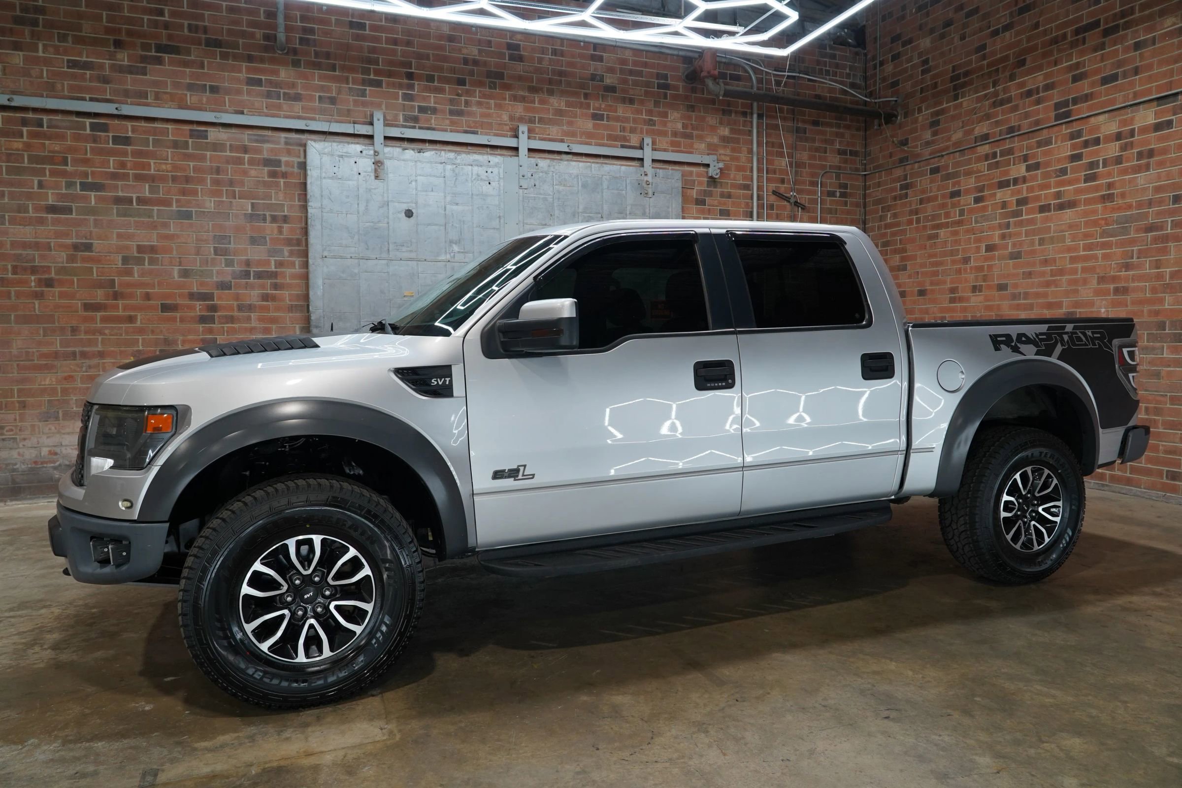 Used 2014 Ford F150 Raptor w/ Equipment Group 801A Luxury image 9
