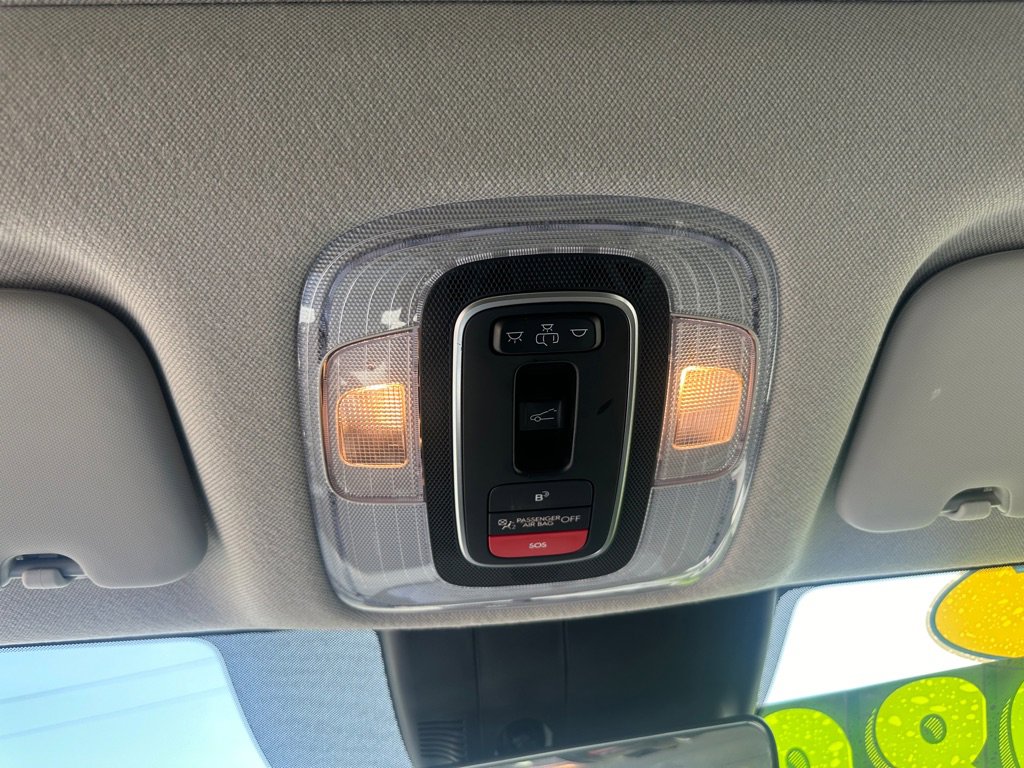Used 2025 Hyundai Elantra SEL image 19