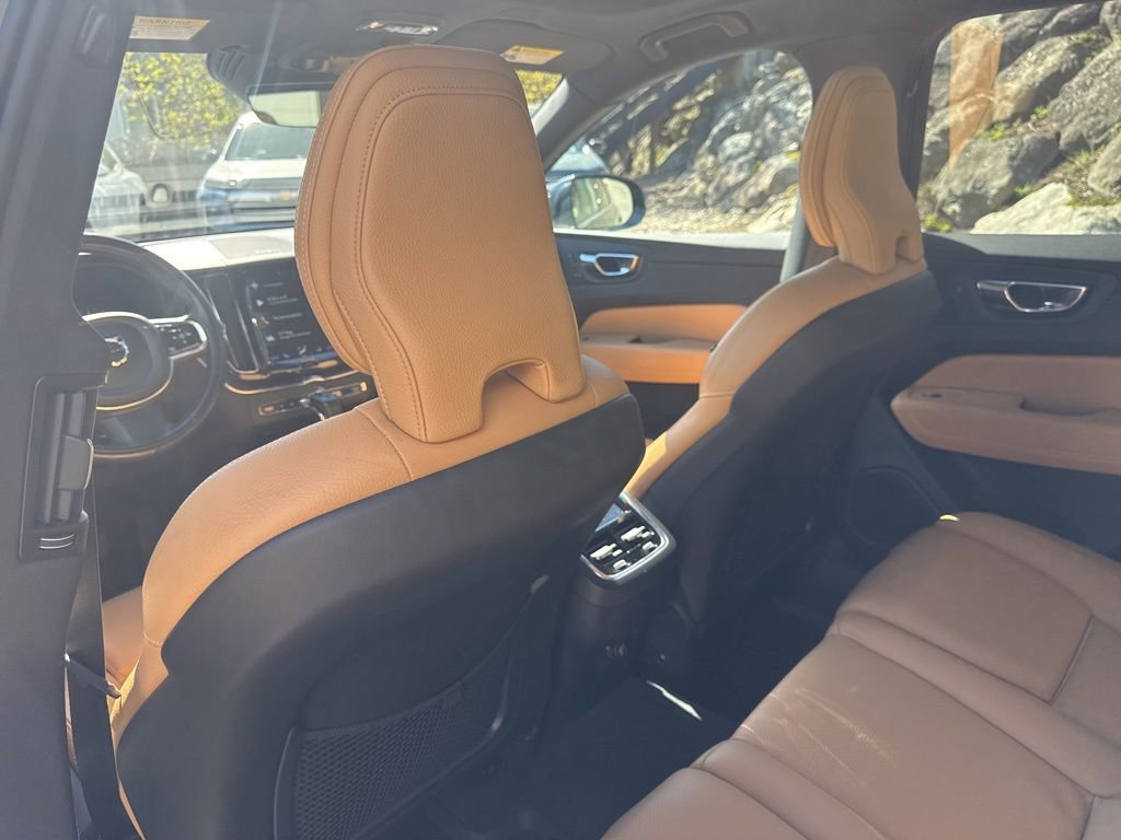 Used 2020 Volvo XC60 T5 Inscription w/ Protection Package Premier AWD/4WD image 22