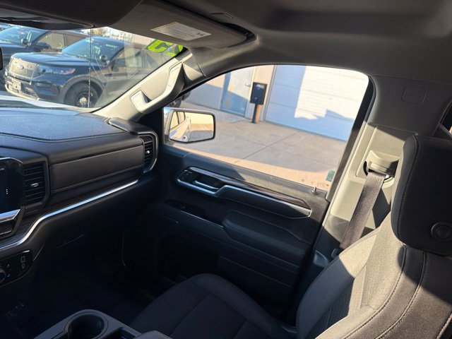 Used 2025 Chevrolet Silverado 1500 LT AWD/4WD image 18