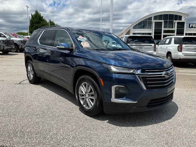 Used 2023 Chevrolet Traverse LT FWD image 3