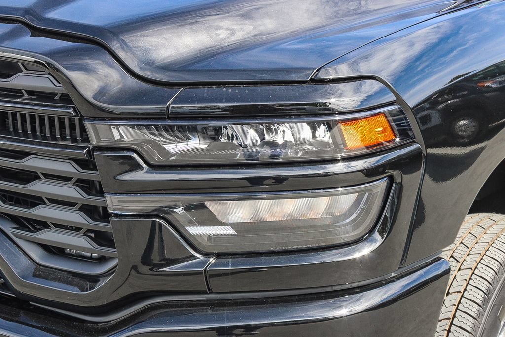 New 2026 RAM 3500 Big Horn AWD/4WD image 5