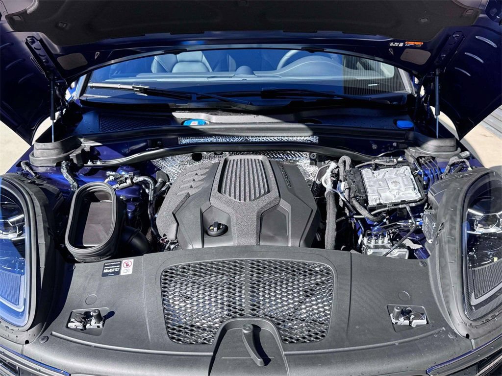 New 2026 Porsche Macan AWD/4WD image 35