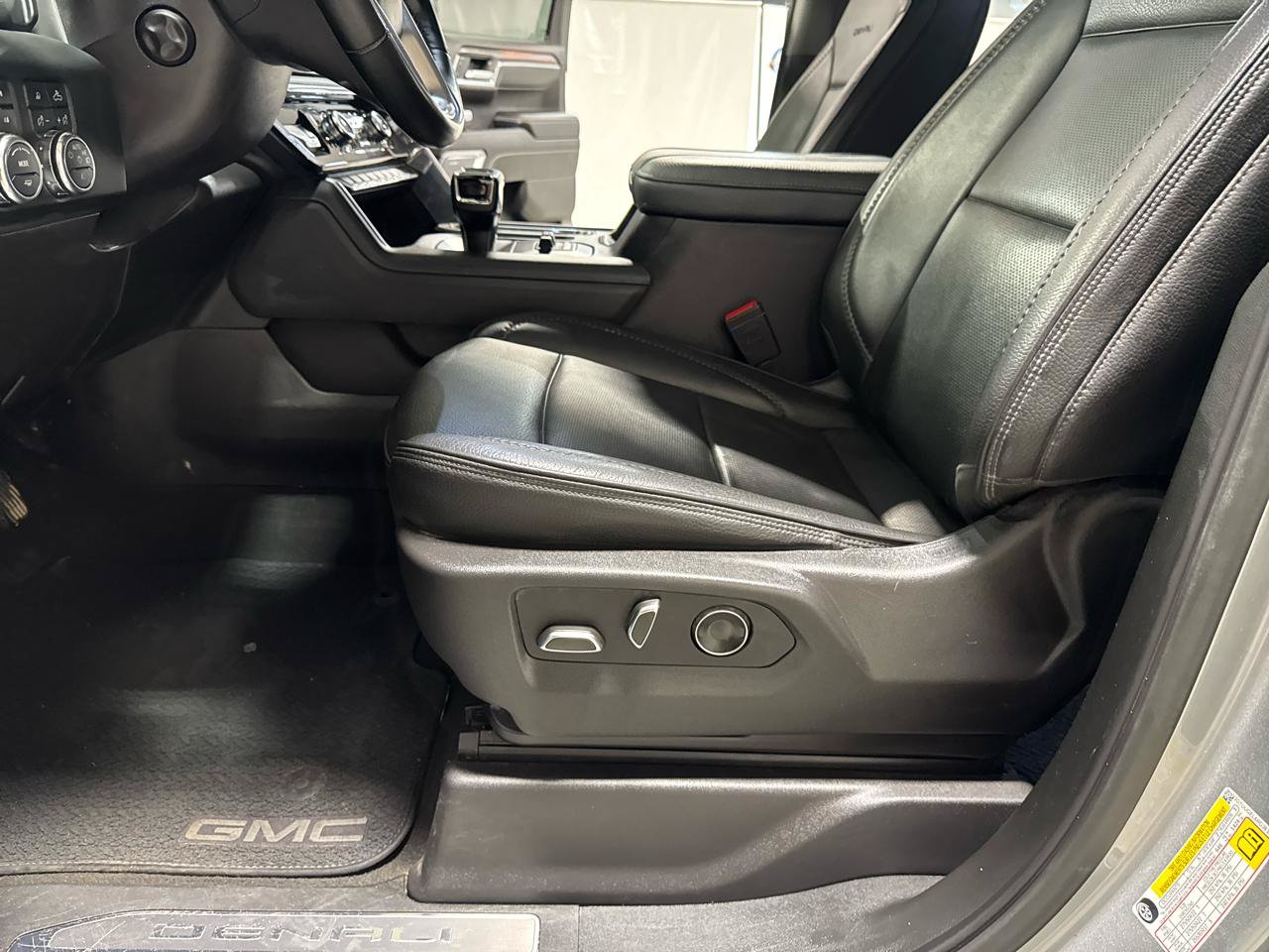 Used 2024 GMC Sierra 1500 Denali w/ Denali Reserve Package AWD/4WD image 20