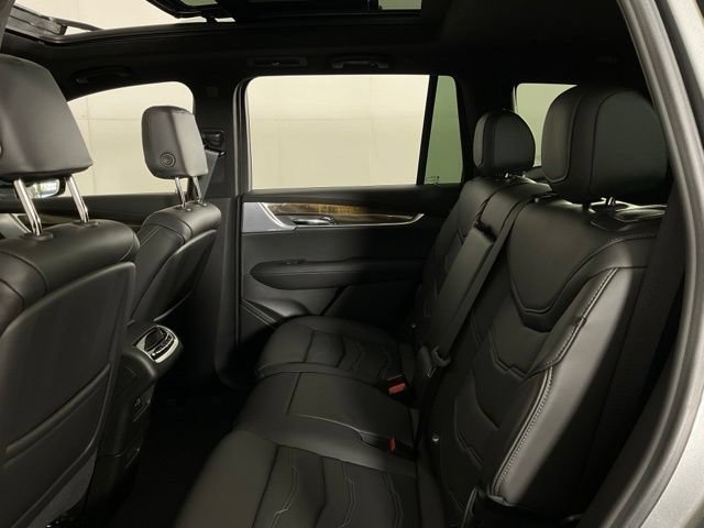 Certified 2025 Cadillac XT6 Premium Luxury w/ Platinum Package AWD/4WD image 30