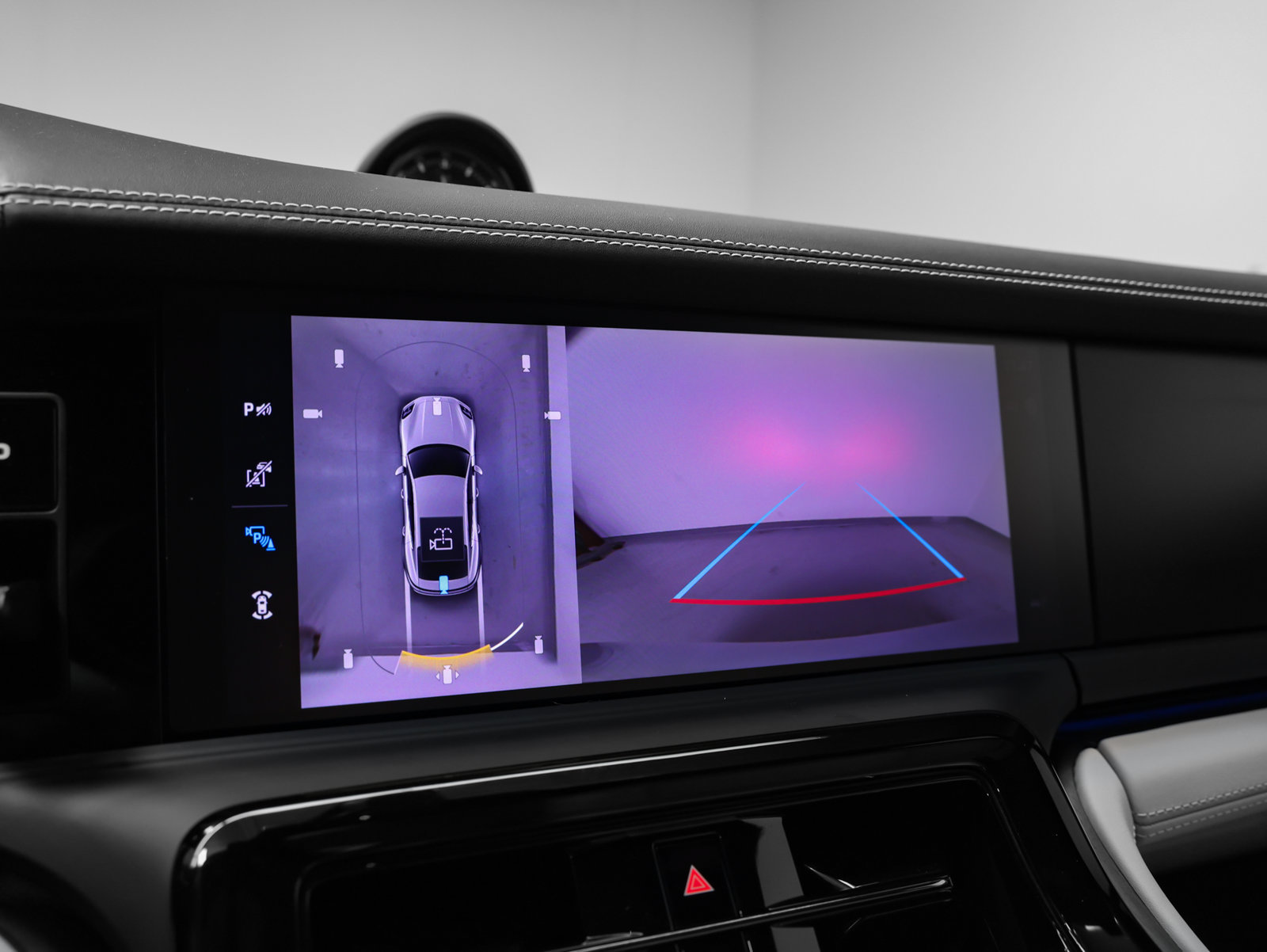 Certified 2026 Porsche Panamera 4 E-Hybrid AWD/4WD image 39